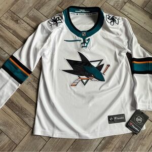 SAN Jose Sharks Jersey- Youth L/XL NWT